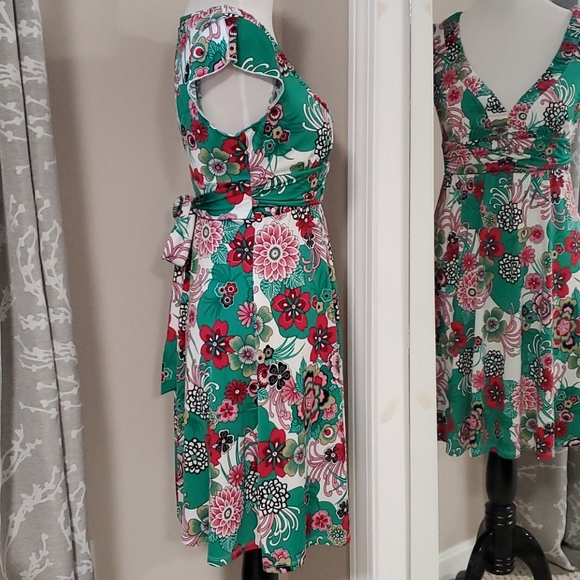 XOXO Floral Flutter Sleeve Dress - Picture 3 of 5